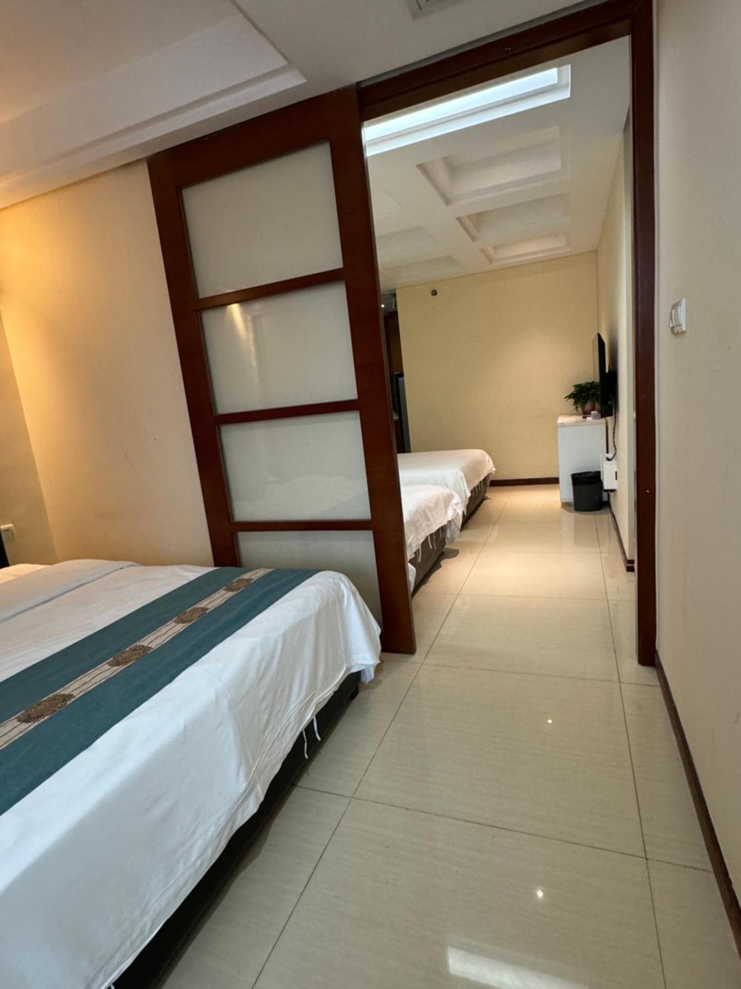 Waifiden Apartment Min Jian Financial Building-Free Shuttle Bus During The Canton Fair ภายนอก รูปภาพ